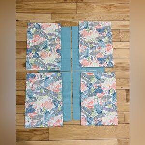 TABLE CLOTH & PLACE MATS—9 TOTAL PIECES—RECTANGLE TOP 10x5–SUPER NICE